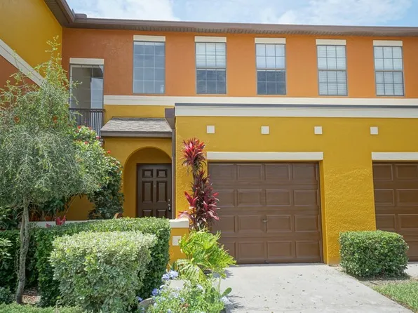30119 Mossbank Dr, Wesley Chapel, FL 33543