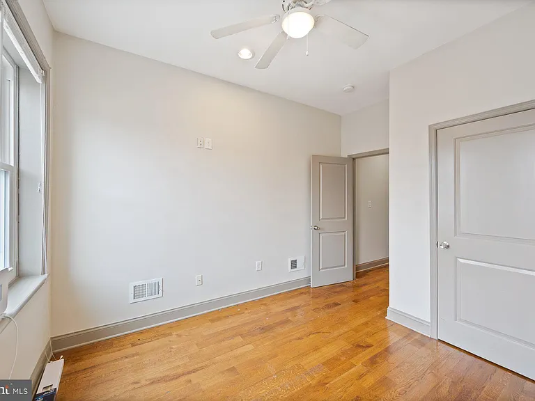 2209 Mullikin St — Photo 20