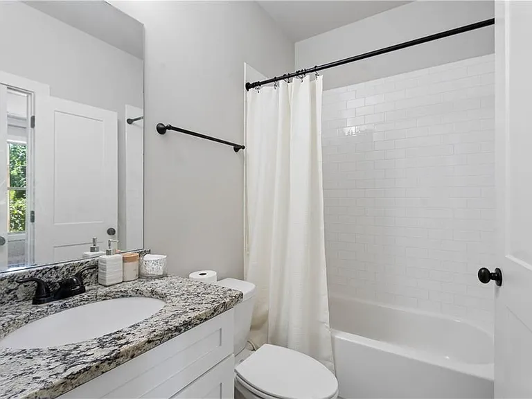 2424 Misty Hollow Pl — Photo 28