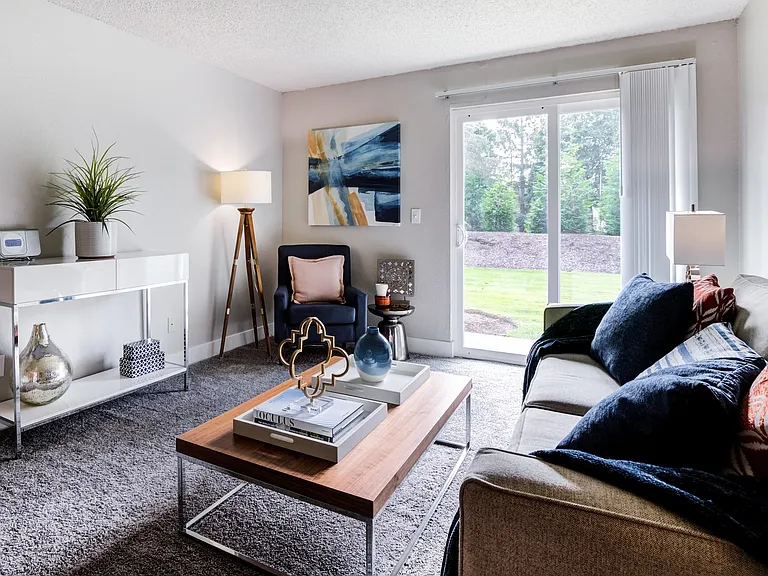 Knol Apartments — Photo 8