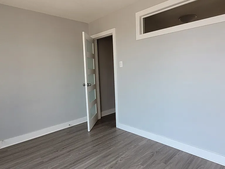371 Gilmour St — Photo 23