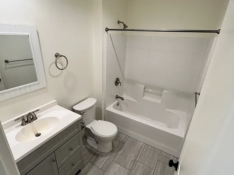 1545 West Ave #1 — Photo 4