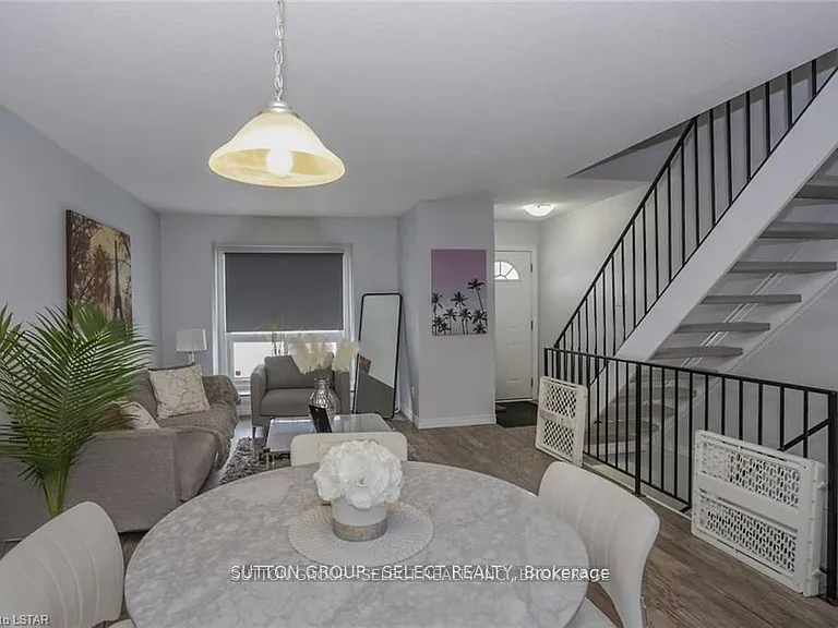 70 Fiddlers Green Rd #22 — Photo 2
