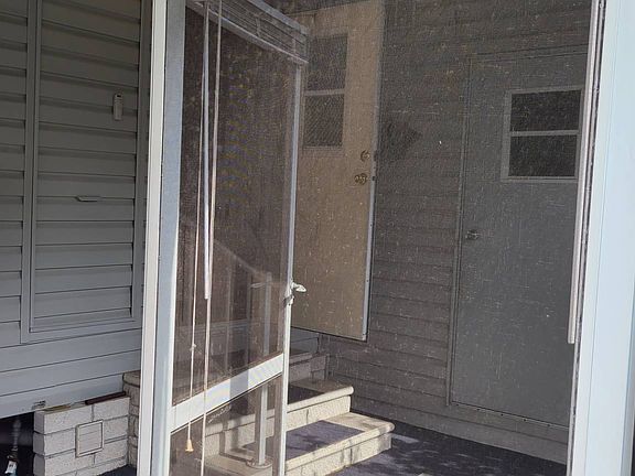 5th image of 10317 Oak Forest Dr