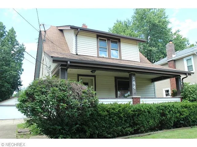 144 Erskine Ave photo 1