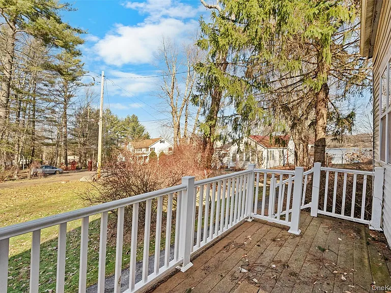 443 Sackett Lake Rd #16-3 — Photo 3