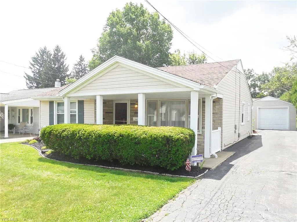 1661 Chattanooga Ave photo 1