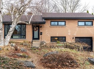 7 Glenmorris Dr, Hamilton, ON L9H1S5