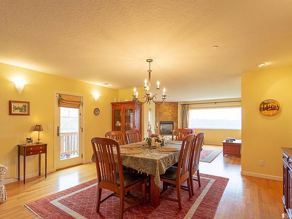5th image of 1467 Crespi Dr