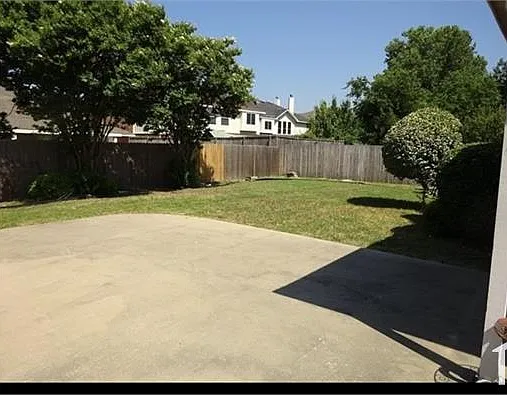 6753 Ambercrest Dr — Photo 25