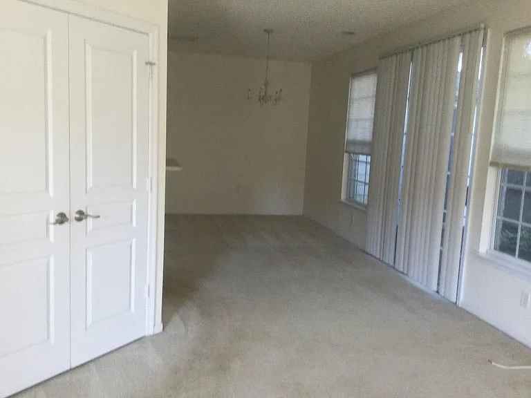 2037 Smallbrooke Ct — Photo 3