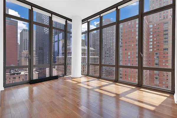 Rented by Engel & Völkers New York City | media 30