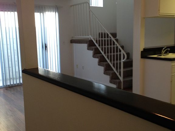 4th image of 7831 Glencoe Dr #3