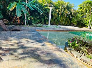 1385 Brookside Dr, Naples, FL 34104