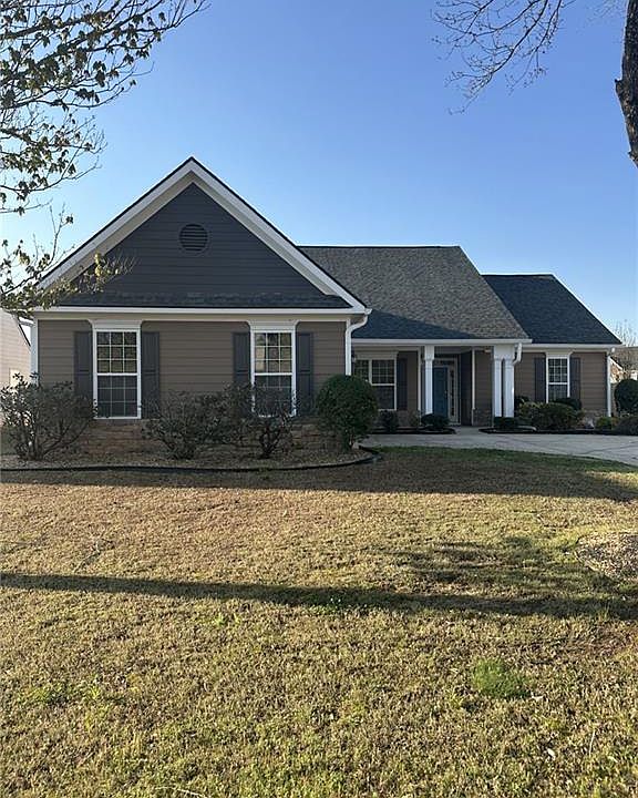 1st image of 126 Horseshoe Ln