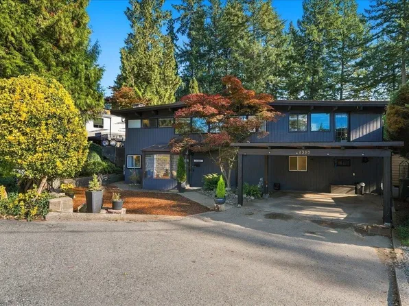 2363 Windridge Dr, North Vancouver, BC V7H 1B6