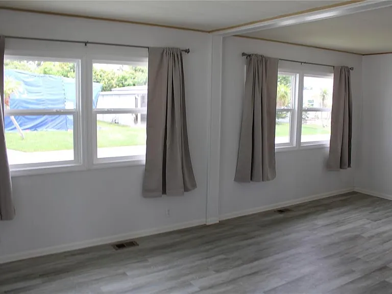 204 50th Avenue Dr W — Photo 11