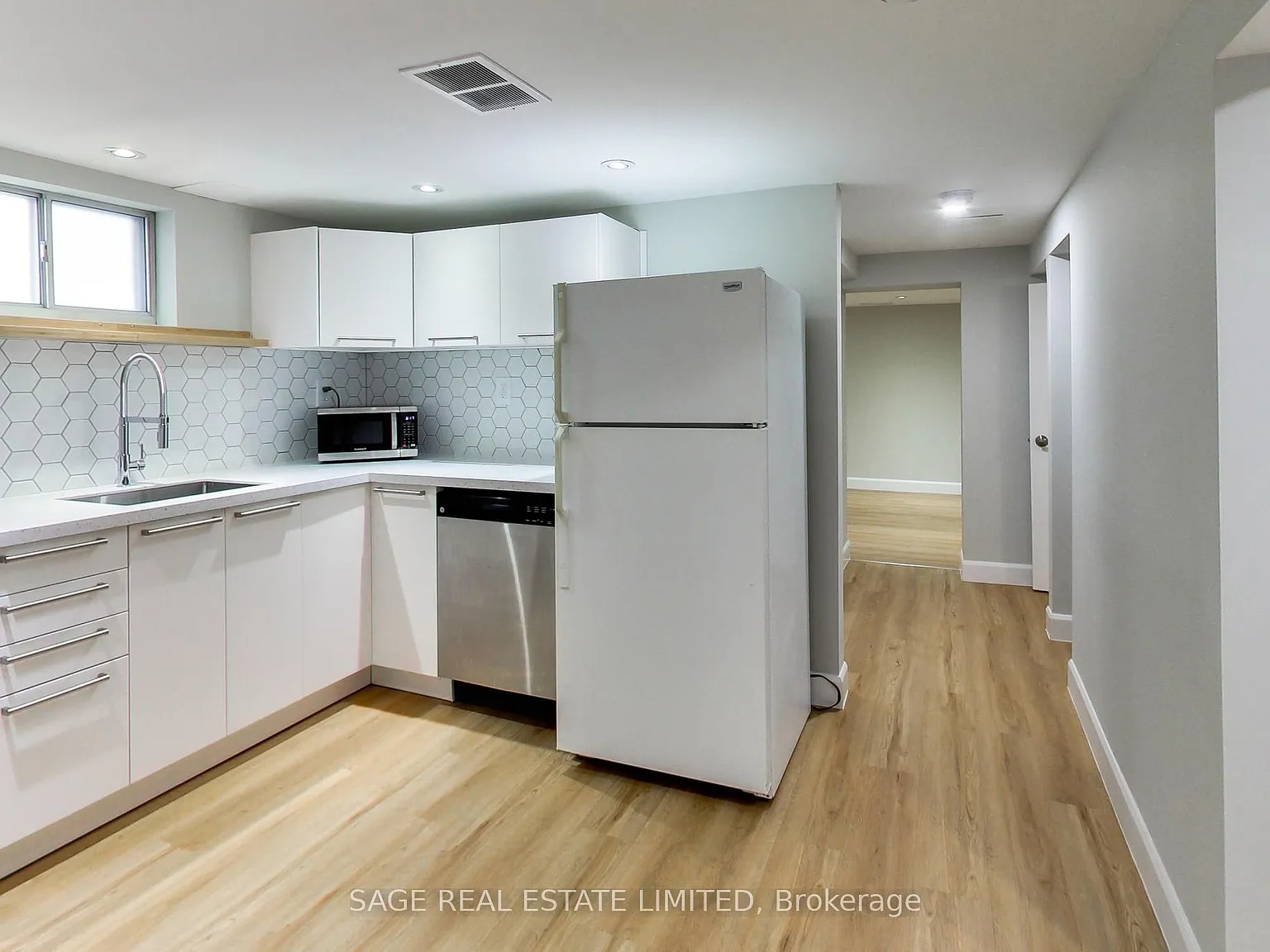2 bed, $2,000 — Photo 4