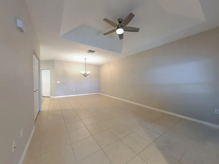 1868 S Dovetail Dr #C2 — Photo 3