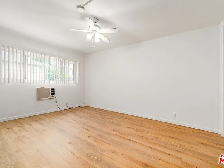 1937 S Shenandoah St #10 — Photo 6
