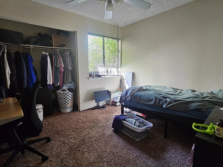 1548 Drake Dr — Photo 7