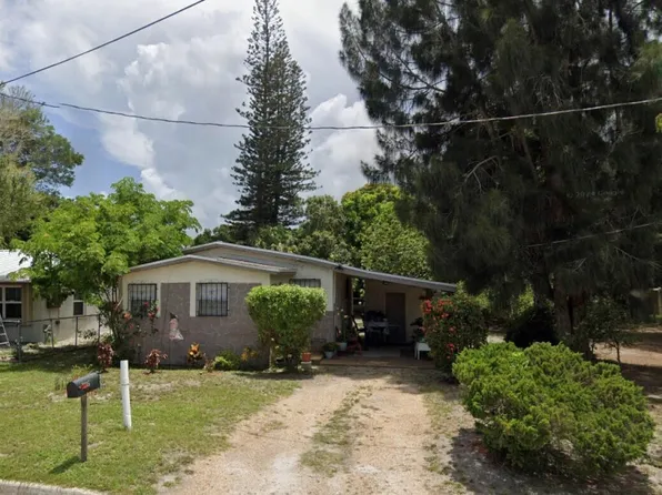2605 Avenue F, Fort Pierce, FL 34947