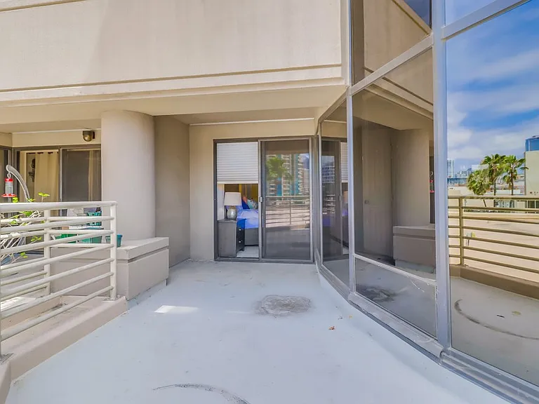 100 Harbor Dr #504 — Photo 34