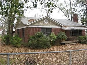 2nd image of 1012 Ashley St