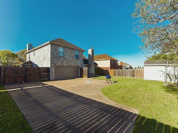 2nd image of 309 Trees Dr