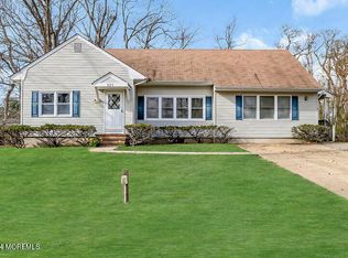 521 W Lincoln Ave, Oakhurst, NJ 07755