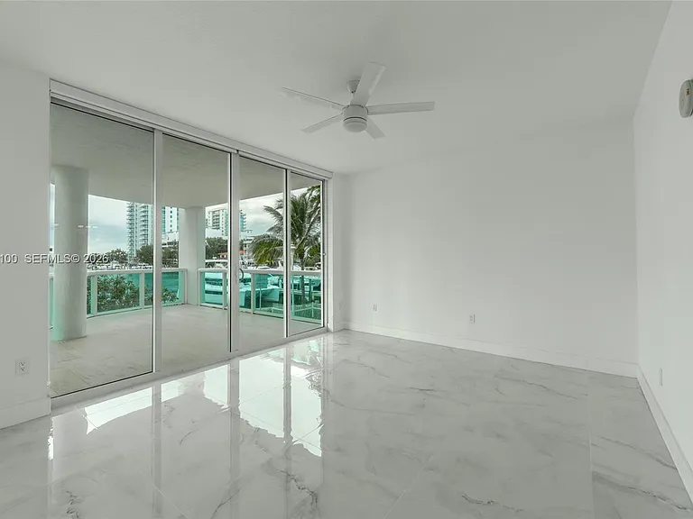 7914 Harbor Island Dr #106 — Photo 17