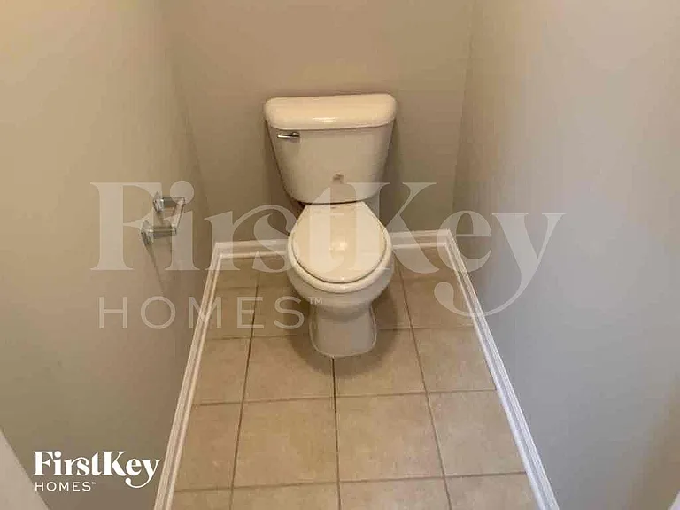 5952 Park Bend Ave — Photo 12