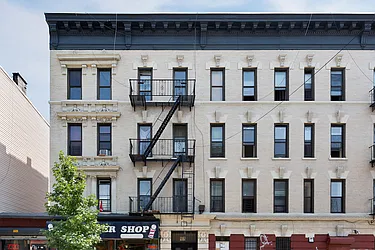 313 Knickerbocker Avenue in Bushwick