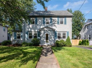 39 Auburn Rd, West Hartford, CT 06119