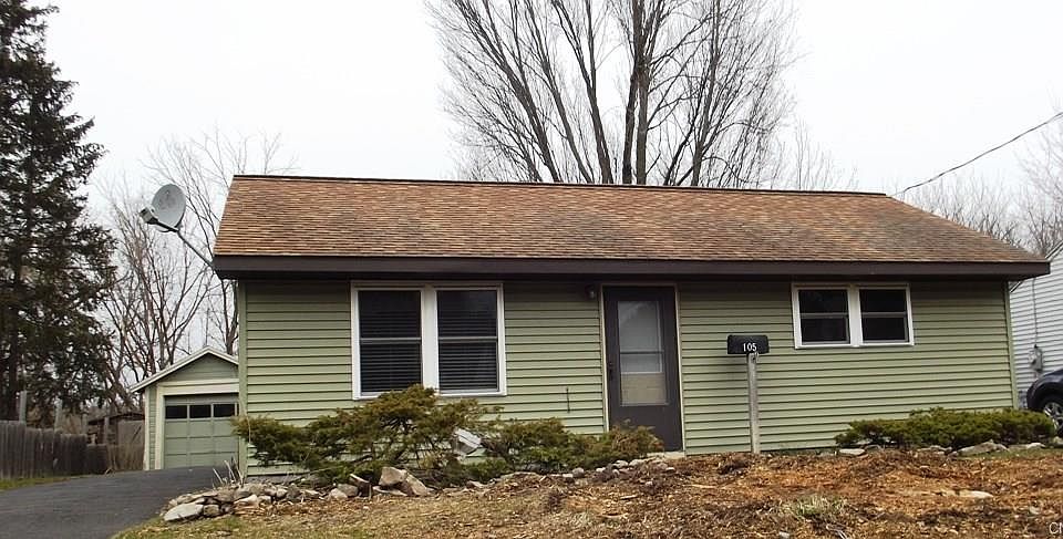 1st image of 105 Kennedy St