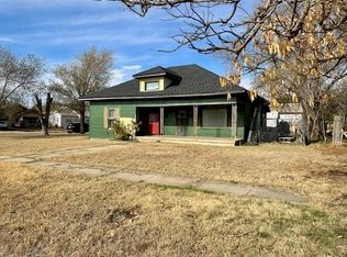712 W 10th St, Plainview, TX 79072