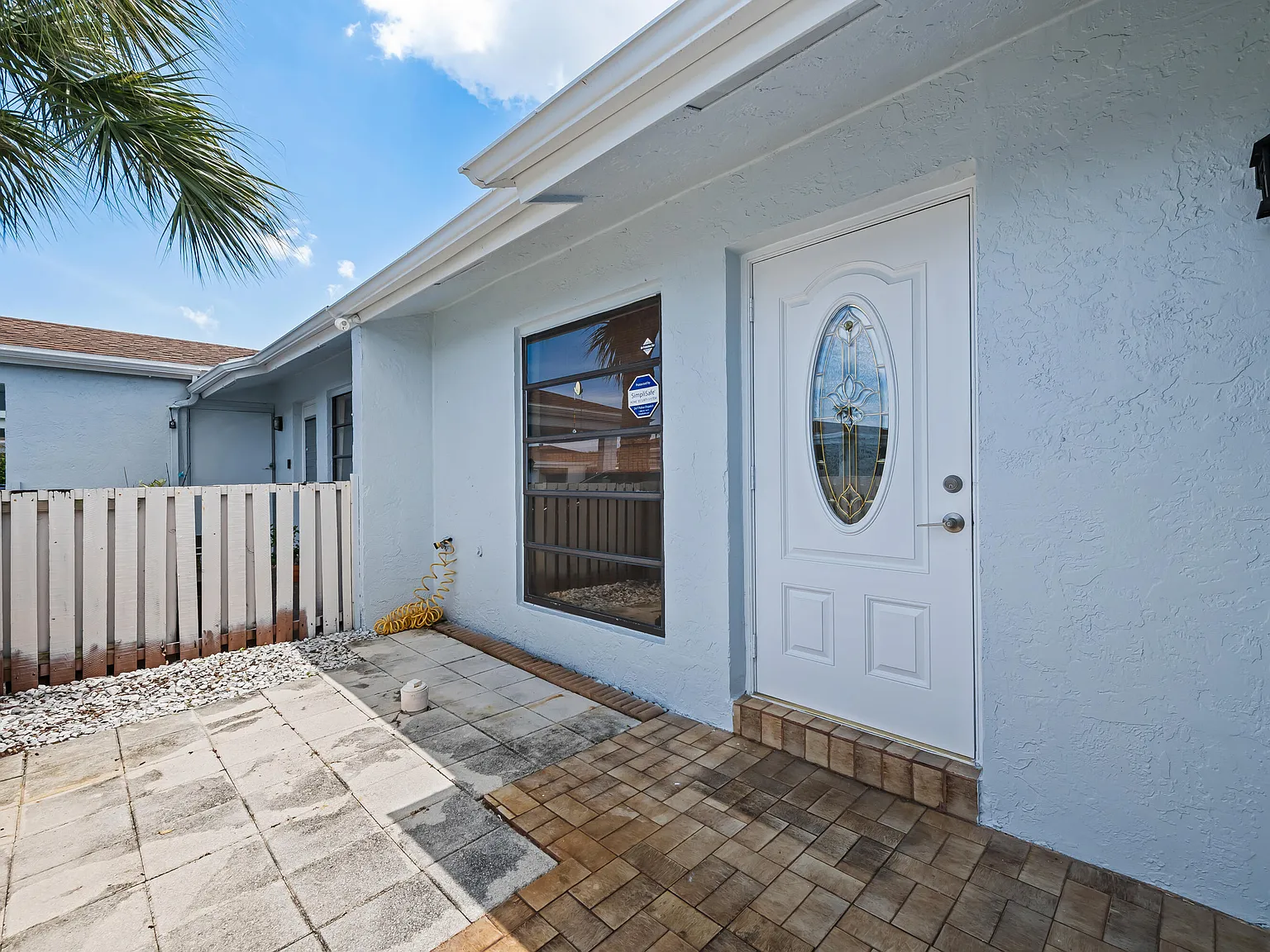 3 bed, 2.0 bath, 1288 sqft, $2,200 — Photo 3