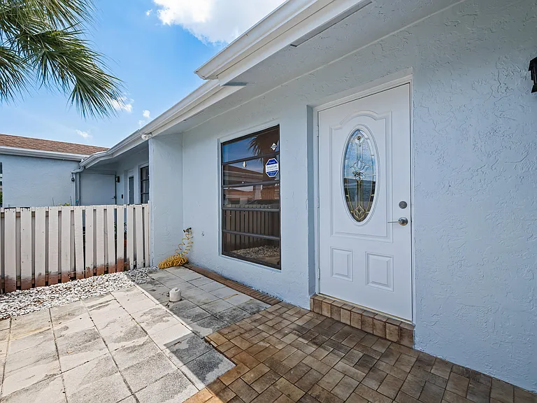6673 Moonlit Dr — Photo 3