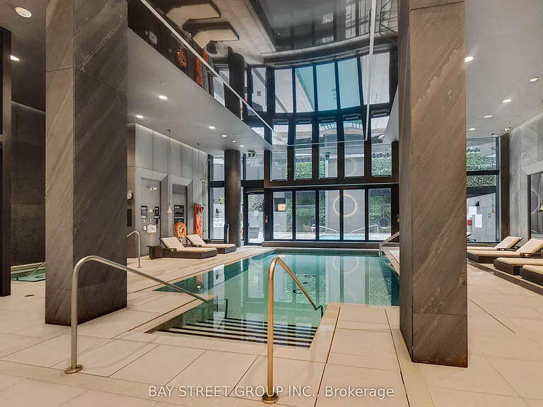 110 Broadway Ave #1813S — Photo 43