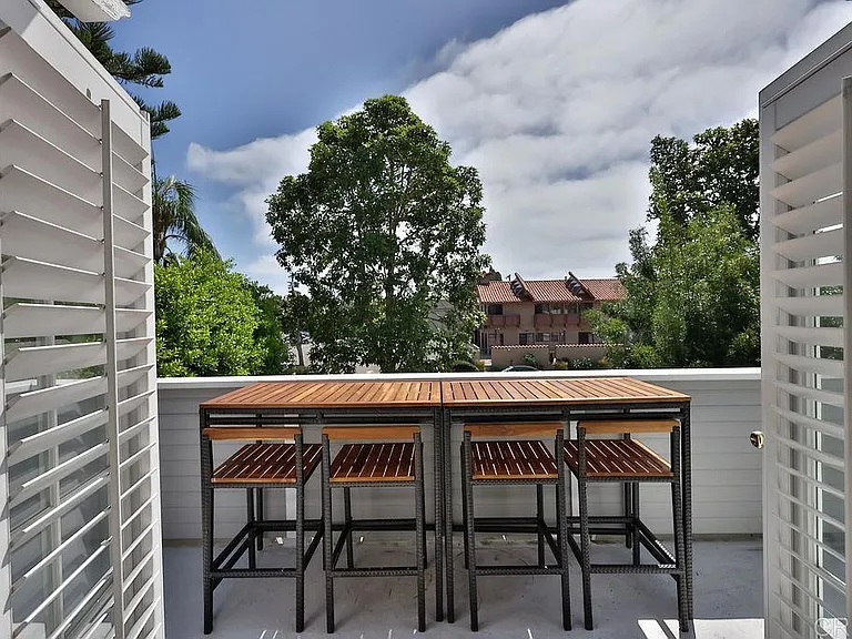 828 D Ave — Photo 3