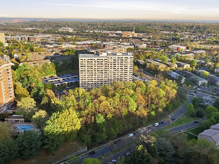 6101 Edsall Rd #1402 — Photo 29