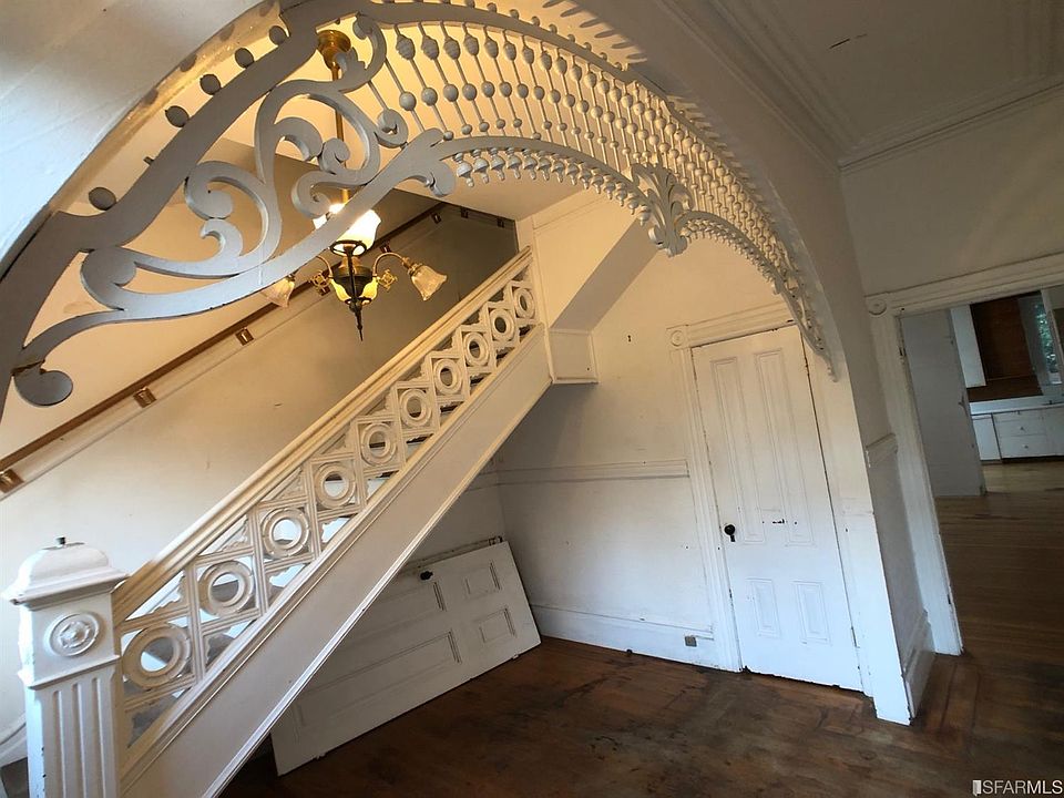 2nd image of 42 Walter St