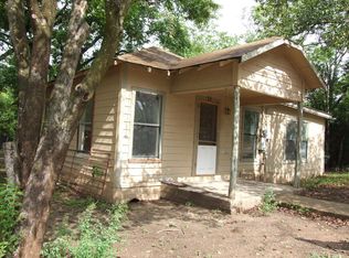 311 McNeil St, Ingram, TX 78025