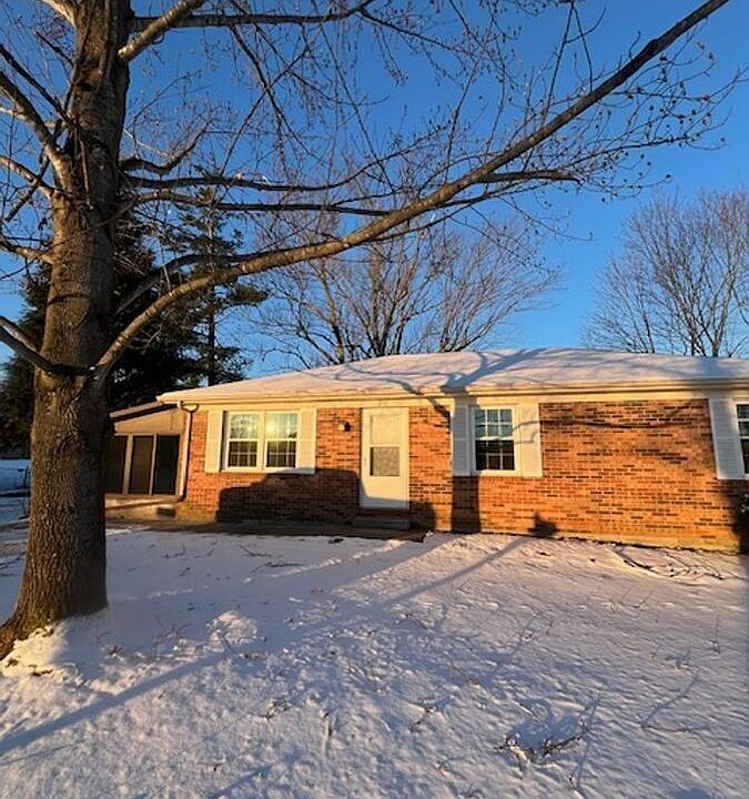 1st image of 201 S Glencove