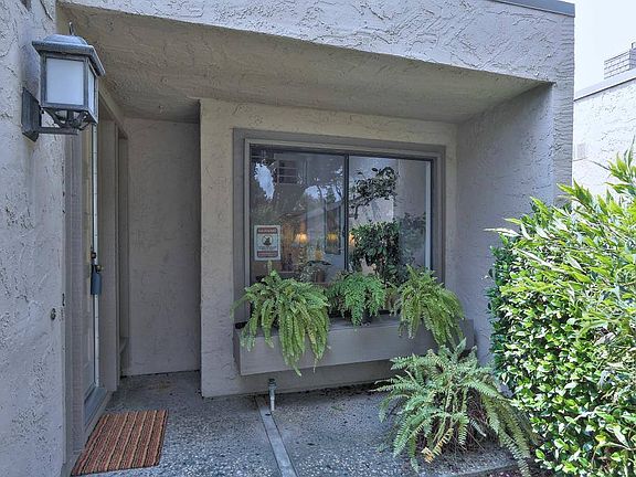 2nd image of 1639 Elderberry Way
