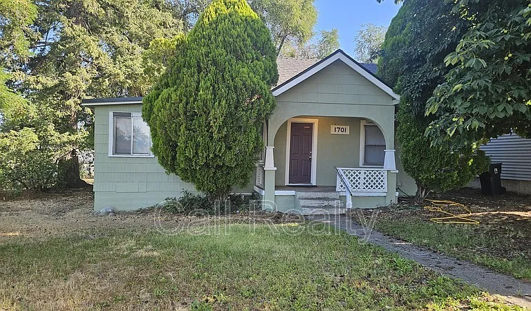 1701 E Desmet Ave — Photo 1