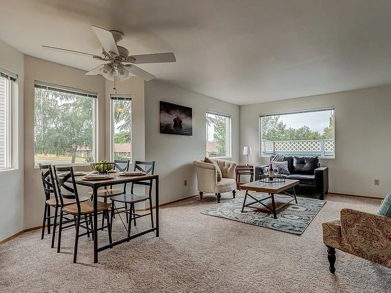 730 SE 8th Ave #D101 — Photo 4
