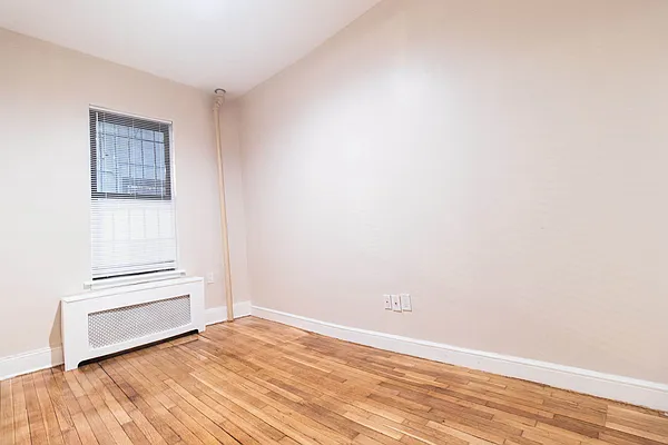 Rented by Douglas Elliman | media 6