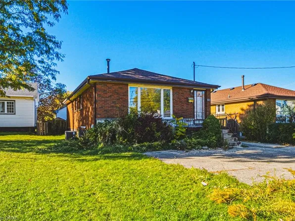 928 Upper Gage Ave, Hamilton, ON L8V 4K9
