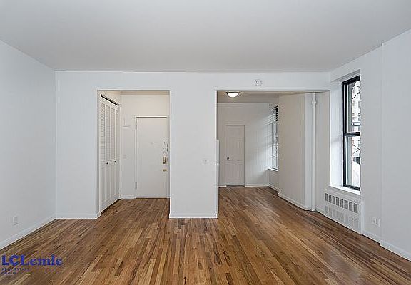 2nd image of 1361 Lexington Ave #2W